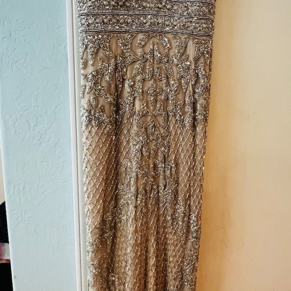 FORMAL BEADED GOWN GOLD - SIZE 12 - Picture 6 of 9